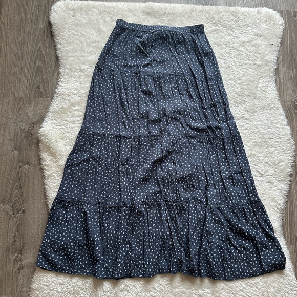 Brandy Melville Dark Blue Patterned Maxi Skirt - Picture 1 of 3